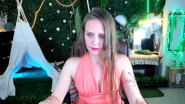 Snapshot of EmiliaBedy chatting on 06-25-26, 09:36 EmiliaBedy online show from 06-25-26, 09:36