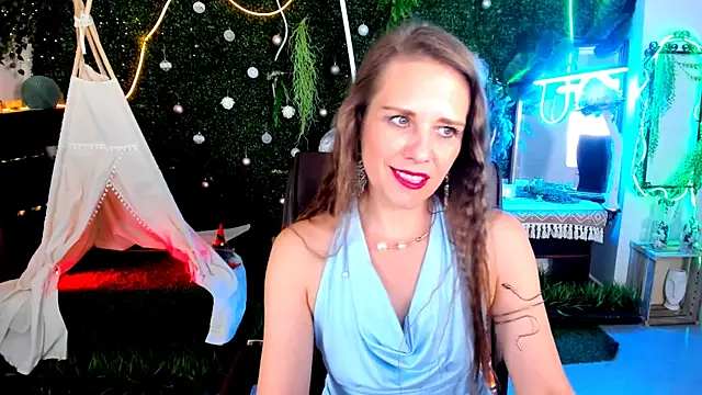 Snapshot of EmiliaBedy chatting on 07-20-26, 09:16 EmiliaBedy online show from 07-20-26, 09:16