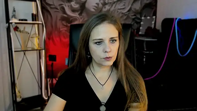 Snapshot of EmiliaBedy chatting on 03-10-25, 07:11 EmiliaBedy online show from 03-10-25, 07:11