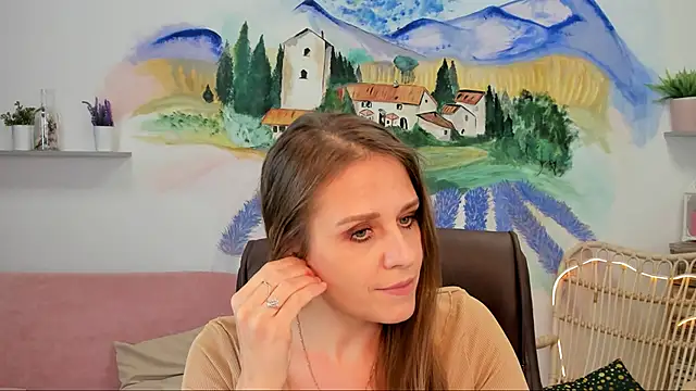 Snapshot of EmiliaBedy chatting on 02-20-25, 03:19 EmiliaBedy online show from 02-20-25, 03:19