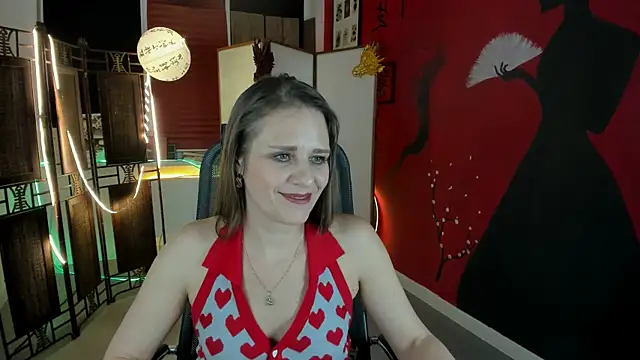 Snapshot of EmiliaBedy chatting on 03-04-25, 03:15 EmiliaBedy online show from 03-04-25, 03:15