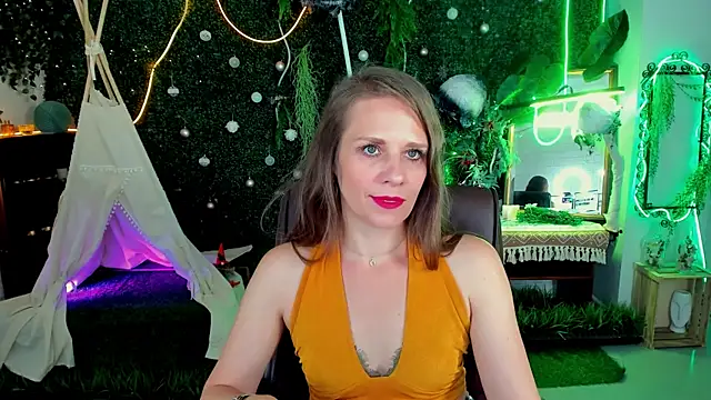 Snapshot of EmiliaBedy chatting on 05-27-26, 09:16 EmiliaBedy online show from 05-27-26, 09:16
