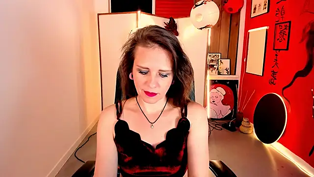 Snapshot of EmiliaBedy chatting on 05-28-26, 05:15 EmiliaBedy online show from 05-28-26, 05:15