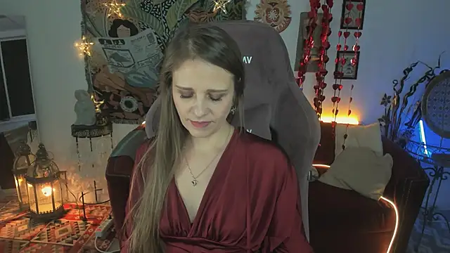 Snapshot of EmiliaBedy chatting on 03-03-25, 12:06 EmiliaBedy online show from 03-03-25, 12:06