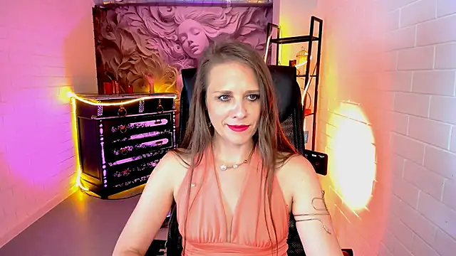 Snapshot of EmiliaBedy chatting on 05-22-26, 09:18 EmiliaBedy online show from 05-22-26, 09:18