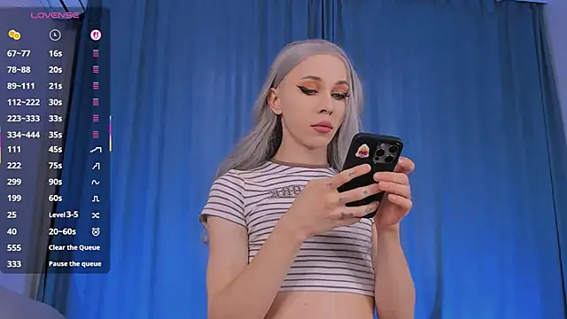 Shiny Jennifer online show from 11-08-25, 06:06