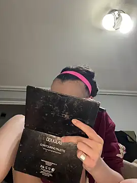 bunnythetailor online show from 02-19-26, 09:12