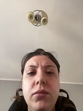 bunnythetailor online show from 02-25-25, 08:14