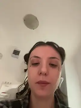 bunnythetailor online show from 02-02-25, 03:28