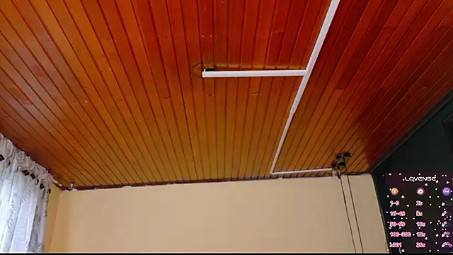 Snapshot of Sofii_cutee chatting on 01-12-26, 01:07 Sofii cutee online show from 01-12-26, 01:07