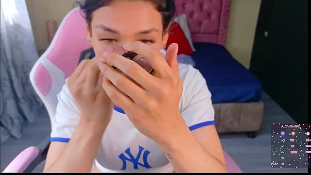 Snapshot of Sofii_cutee chatting on 01-07-26, 03:17 Sofii cutee online show from 01-07-26, 03:17