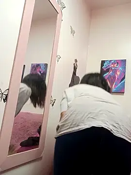 Jenner Macpherson online show from 03-20-25, 12:54