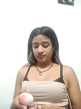 Jenner Macpherson online show from 02-06-25, 12:37