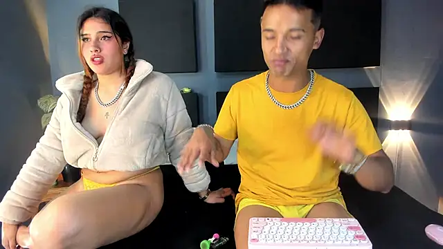 Nikki and Mayk online show from 09-30-25, 02:50