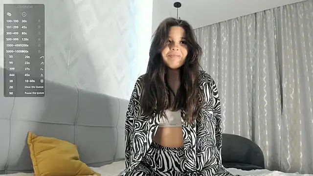 PhilomenaBucker online show from 02-15-25, 04:23