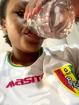 Boneca25 online show from 11-26-25, 09:42