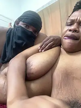 Boneca25 online show from 04-14-26, 08:19