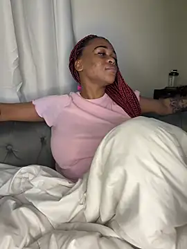 Boneca25 online show from 07-08-26, 09:59
