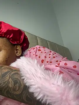 Boneca25 online show from 04-13-26, 08:07