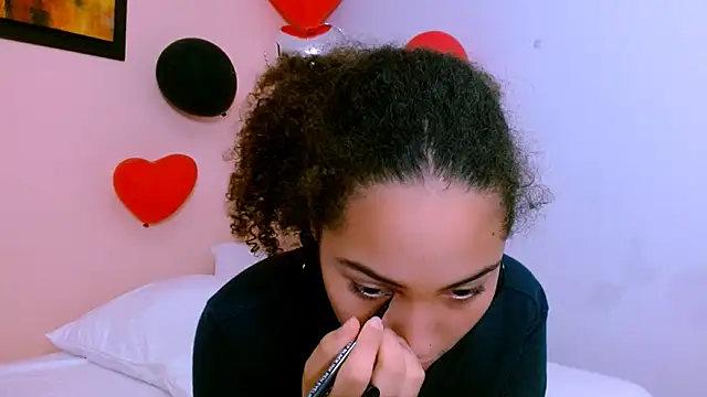 Snapshot of cameron_cooper01 chatting on 02-19-25, 12:55 cameron cooper01 online show from 02-19-25, 12:55