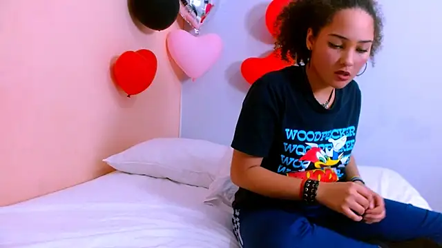 Snapshot of cameron_cooper01 chatting on 02-19-25, 05:06 cameron cooper01 online show from 02-19-25, 05:06