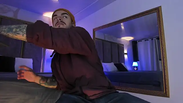 Snapshot of kaletattoo chatting on 02-11-26, 11:10 kaletattoo online show from 02-11-26, 11:10