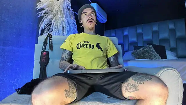 Snapshot of kaletattoo chatting on 02-22-26, 11:56 kaletattoo online show from 02-22-26, 11:56