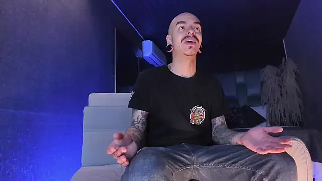 Snapshot of kaletattoo chatting on 03-01-26, 10:59 kaletattoo online show from 03-01-26, 10:59