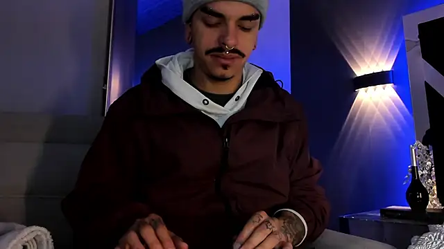 Snapshot of kaletattoo chatting on 11-20-25, 11:00 kaletattoo online show from 11-20-25, 11:00