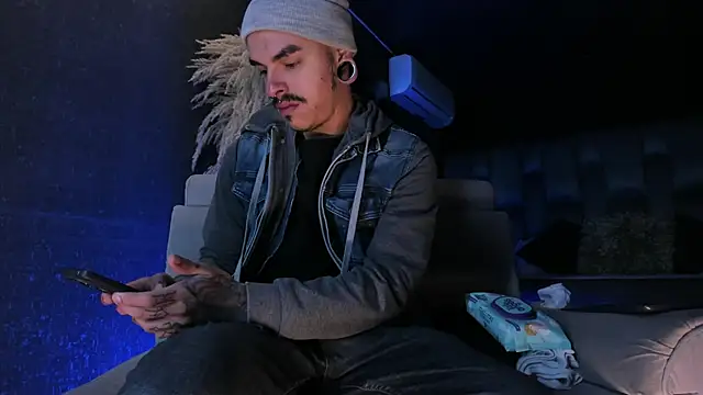 Snapshot of kaletattoo chatting on 02-20-26, 11:12 kaletattoo online show from 02-20-26, 11:12