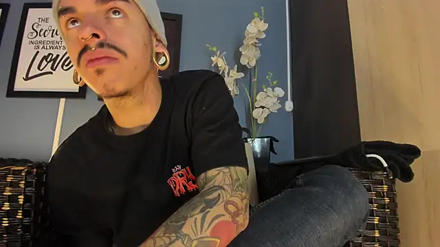 Snapshot of kaletattoo chatting on 12-03-25, 11:09 kaletattoo online show from 12-03-25, 11:09