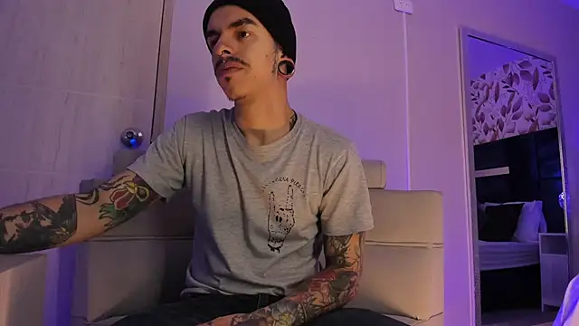 Snapshot of kaletattoo chatting on 02-07-26, 11:29 kaletattoo online show from 02-07-26, 11:29