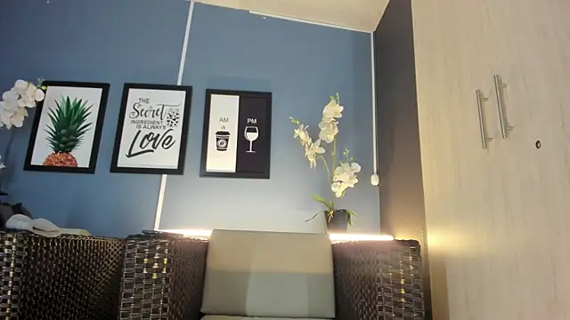 Snapshot of kaletattoo chatting on 11-23-25, 12:04 kaletattoo online show from 11-23-25, 12:04