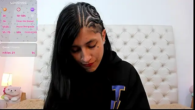 esmeralda06 online show from 04-15-26, 07:58