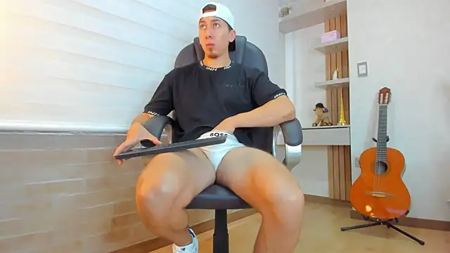 Tombarden online show from 09-22-25, 07:09