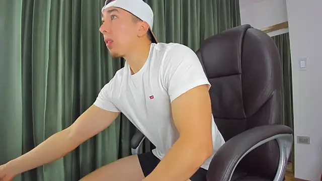 Tombarden online show from 03-18-25, 07:01