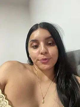 Snapshot of Bonet_iris chatting on 02-07-26, 01:02 Bonet iris online show from 02-07-26, 01:02