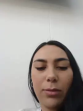 Snapshot of Ariana_rouse chatting on 07-28-26, 03:32 Ariana rouse online show from 07-28-26, 03:32