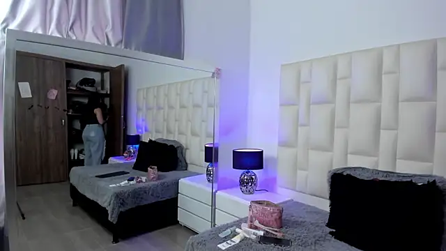 Ariana rouse online show from 02-21-26, 04:09