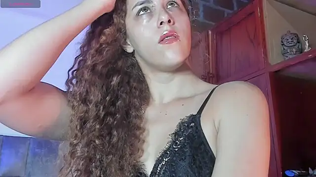 Isangel  online show from 09-18-25, 03:31