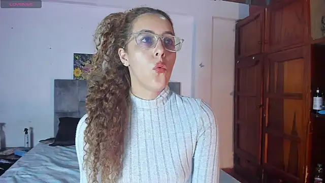 Isangel  online show from 09-17-25, 03:52