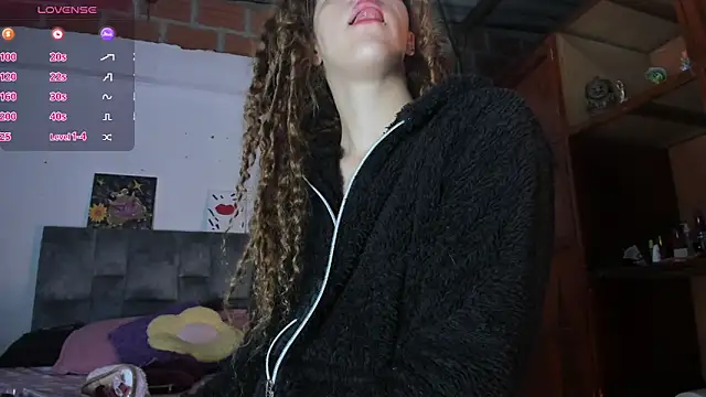 Isangel  online show from 10-01-25, 03:11