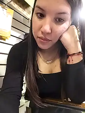 Snapshot of samathasexx chatting on 03-03-25, 01:17 samathasexx online show from 03-03-25, 01:17