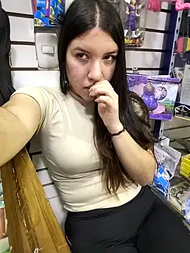 Snapshot of samathasexx chatting on 03-03-25, 11:03 samathasexx online show from 03-03-25, 11:03
