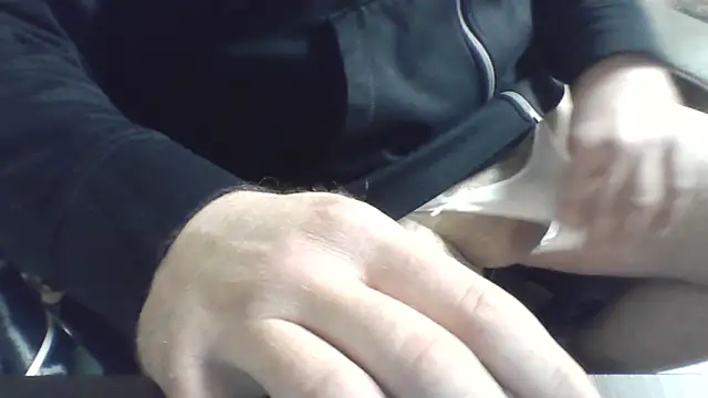 electrict-stripchat online show from 03-07-26, 07:08