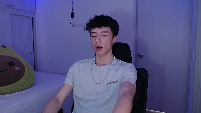 Juanmres online show from 04-28-26, 01:59