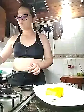 Snapshot of Vale_Saenzz chatting on 02-26-25, 01:14 Vale Saenzz online show from 02-26-25, 01:14