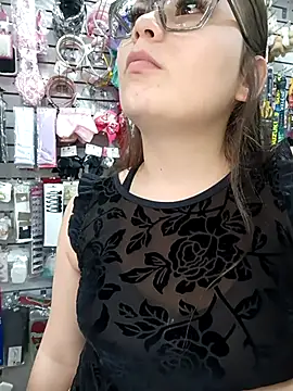 Vale Saenzz online show from 11-14-25, 07:06