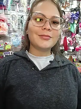 Vale Saenzz online show from 11-28-25, 09:37