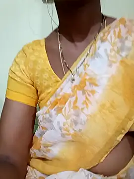 Snapshot of TeluguammayiMahi chatting on 05-12-26, 09:32 TeluguammayiMahi online show from 05-12-26, 09:32